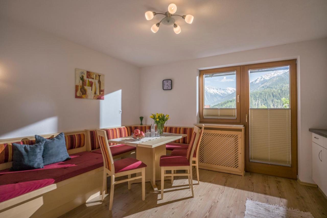 Aparthotel Berghof Geisler Finkenberg Zewnętrze zdjęcie