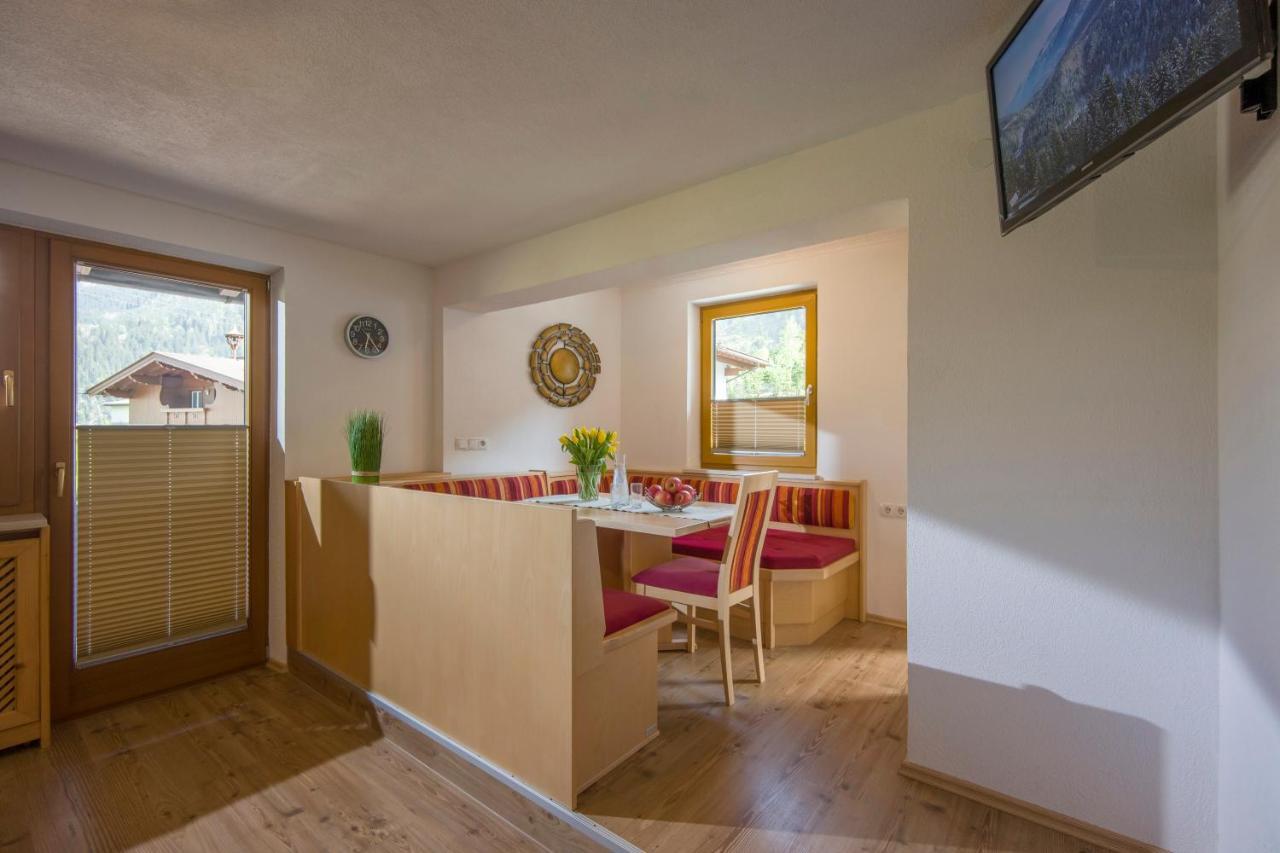 Aparthotel Berghof Geisler Finkenberg Zewnętrze zdjęcie